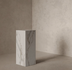 Marble Effect Plinth - Oro
